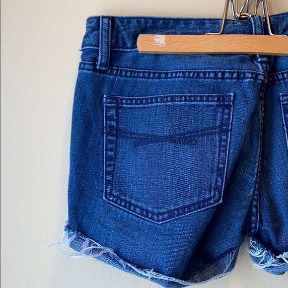 ✨NEW✨GAP 1969 BLUE DENIM SHORTS - Picture 6 of 10